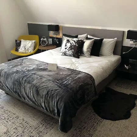 Hotel Old Town 4*
